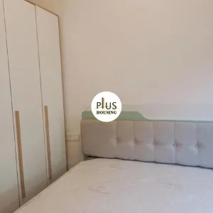 He Jing Ying Yue Tai