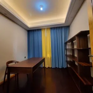 Bin Jiang Jin Mao Fu 