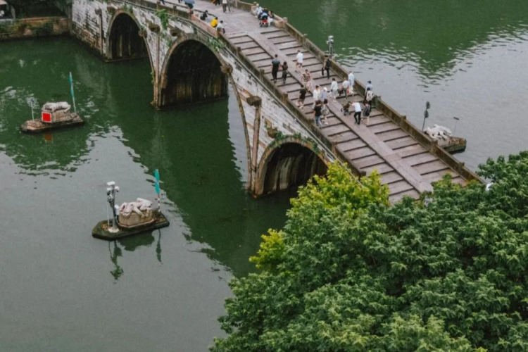 A One-Day Tour Guide Around Hangzhou Grand Canal