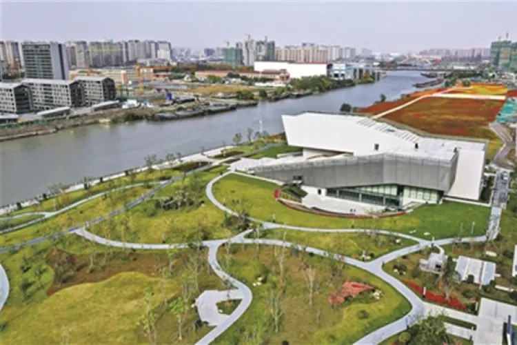 运河边出现了新的音乐公园