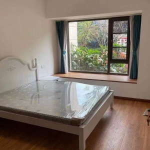 He Jing Ying Yue Tai