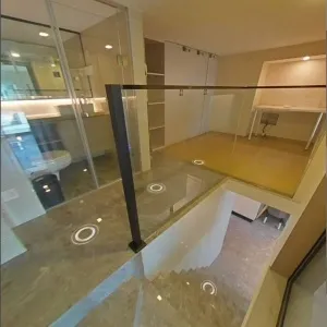 lvdi shangye zhongxin