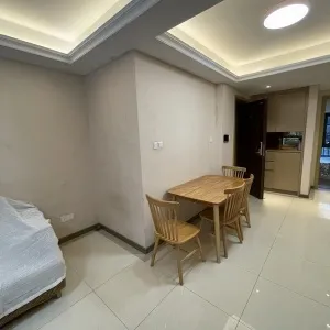 He Jing Ying Yue Tai