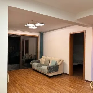 He Jing Ying Yue Tai