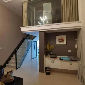 Regent International 