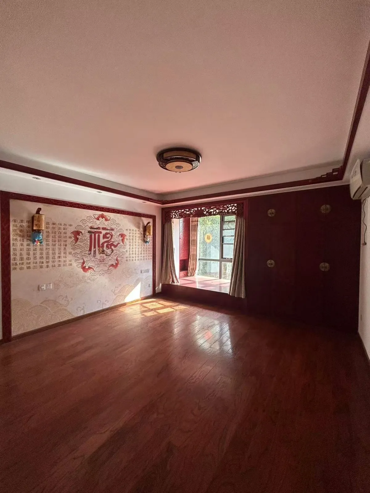 郁金香岸揽江苑