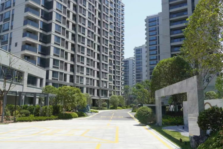 六堡钱潮名府2区