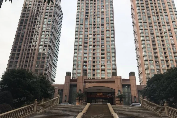 彩虹豪庭